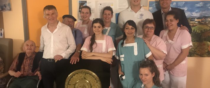 Top 14 : le Bouclier de Brennus à Saint-Pierre-de-Trivisy !