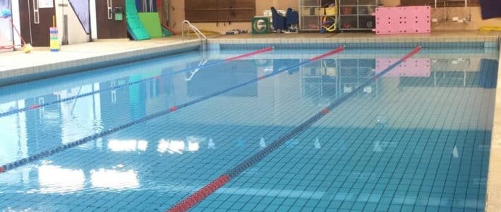 Le sénateur tarnais interroge le ministre de l&rsquo;éducation nationale sur la fermeture des piscines municipales