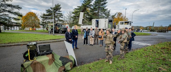 Visite d’une trentaine de parlementaires de l’AP-OTAN en France Visite d’une trentaine de parlementaires de l’AP-OTAN en France